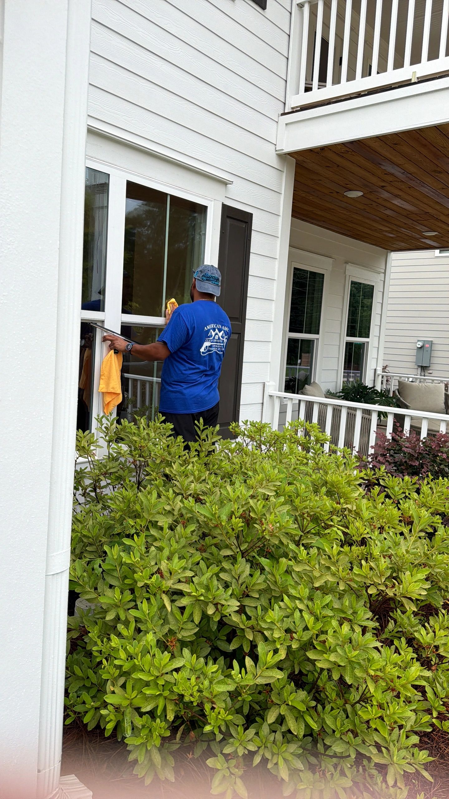 AMC Clean Services crew at work on a new construction home